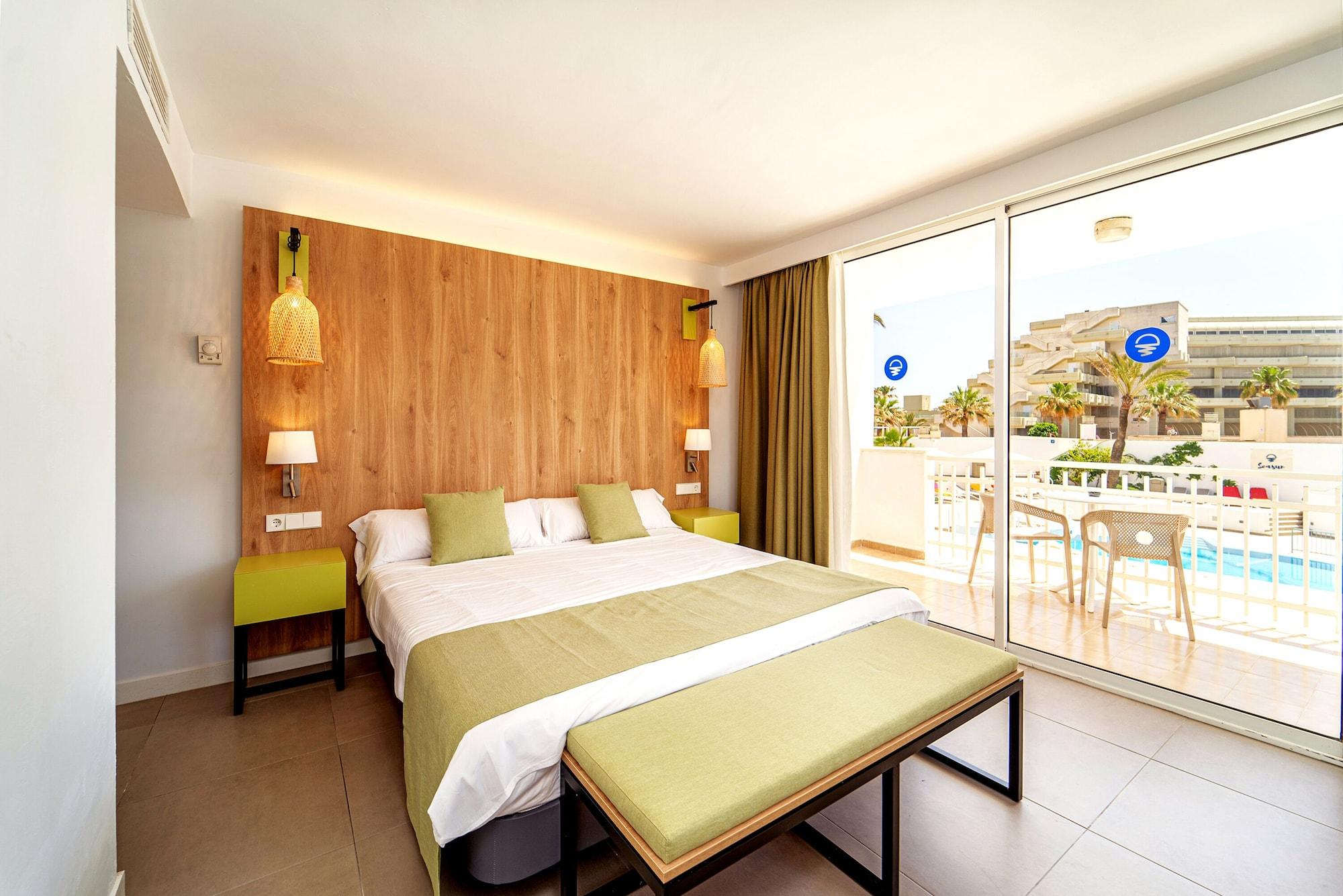 Ibersol Siurell Hotell Sa Coma  Exteriör bild