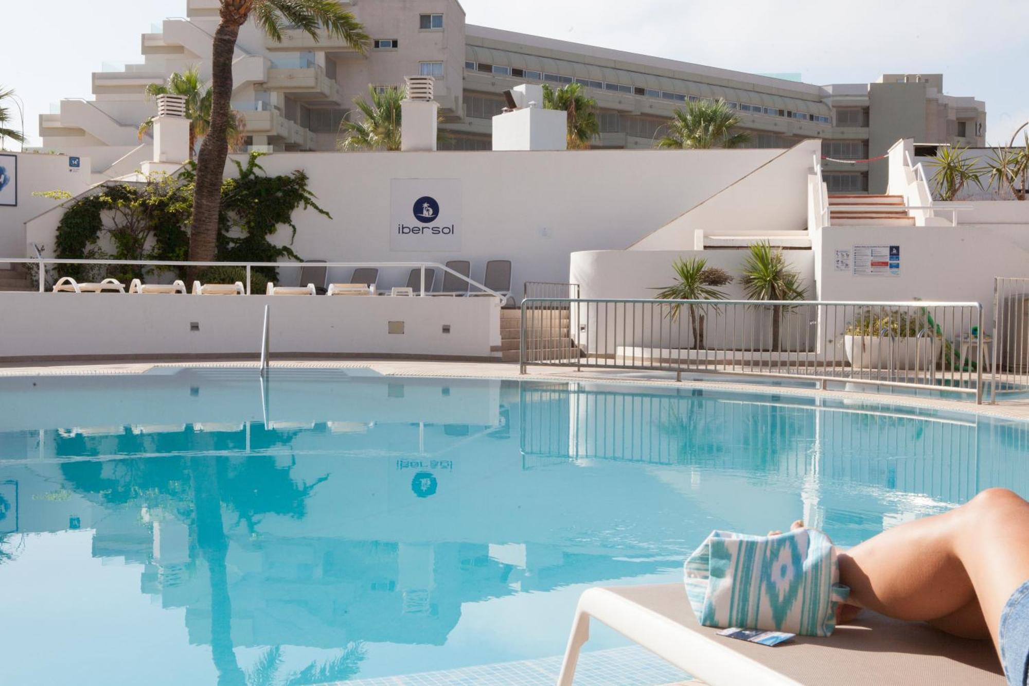 Ibersol Siurell Hotell Sa Coma  Exteriör bild
